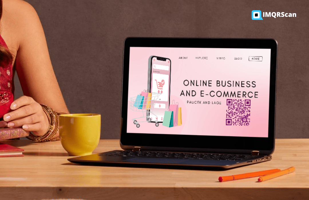 Discussing about how QR codes connect online and offline platforms